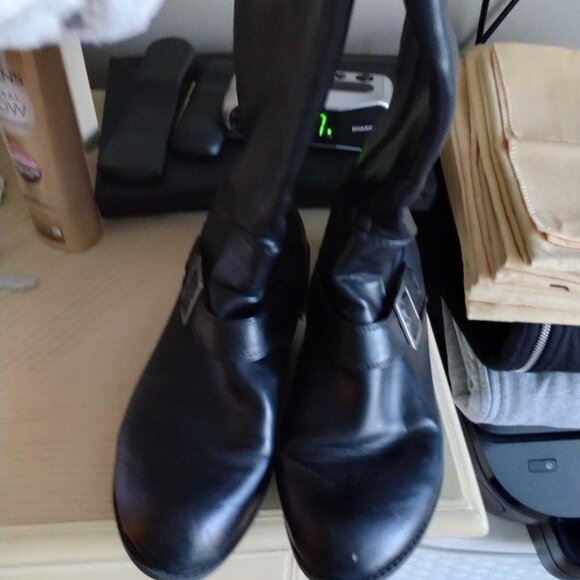 BLACK LEATHER KNEE HIGH BOOTS W/ELASTIC BACK - Picture 2 of 7